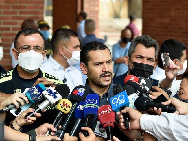 Gobierno anuncia celeridad en investigaciones tras hallazgo de explosivos en sede de Comunes. Foto/Cortesía.