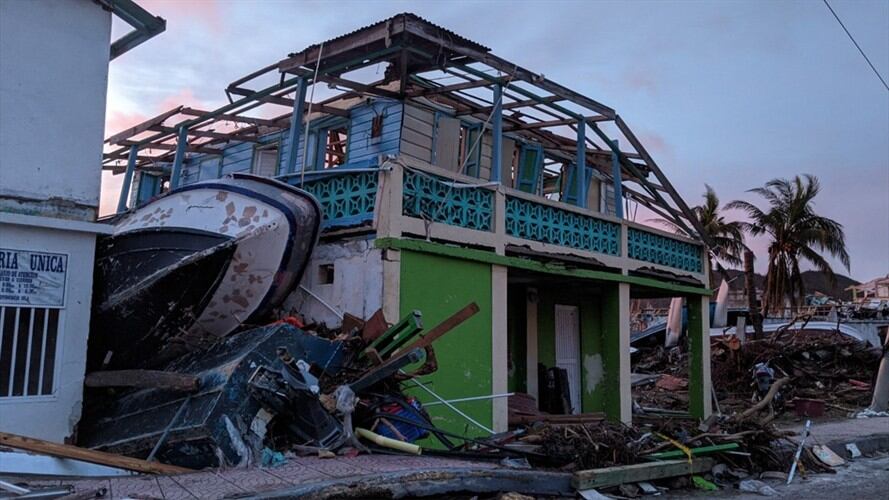 Las carpas no sirven, tenemos más de 50 personas que dicen que el agua se les entró: 'Chelo' Francisco Lung. Foto: Colprensa