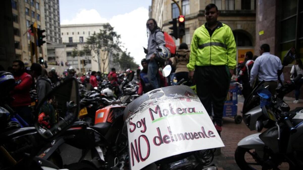 Alcaldía de Bogotá y motociclistas no llegaron a un acuerdo sobre restricción de parrillero