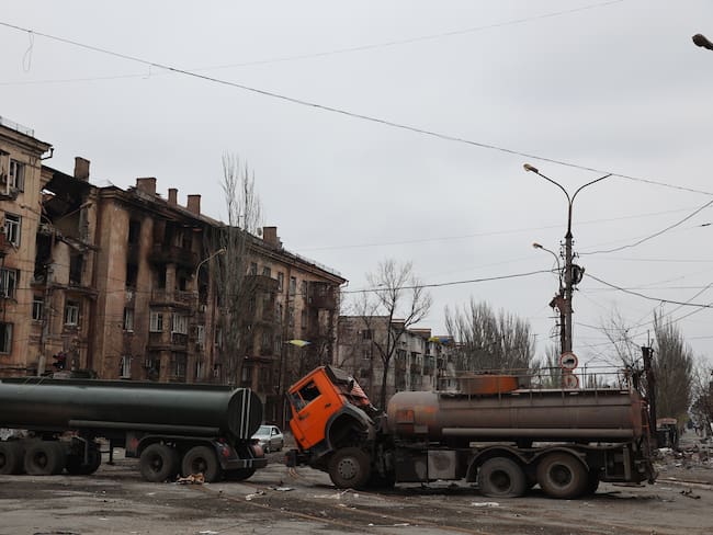 MARIUPOL, UKRAINE - APRIL 17: A view of damaged buildings in the Ukrainian city of Mariupol under the control of Russian military and pro-Russian separatists, on April 17, 2022. (Photo by Leon Klein/Anadolu Agency via Getty Images)