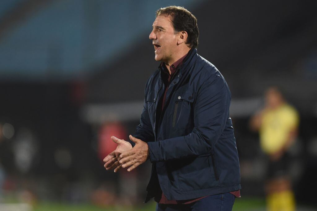 Néstor Lorenzo. (Photo by DANTE FERNANDEZ / AFP) (Photo by DANTE FERNANDEZ/AFP via Getty Images)