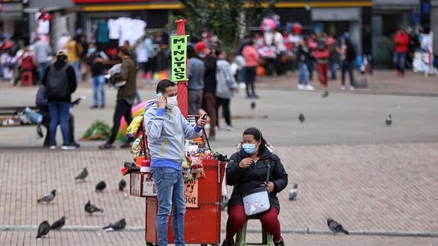 La economía nacional va por buen camino gracias a la responsabilidad de la ciudadanía. Foto: Colprensa.