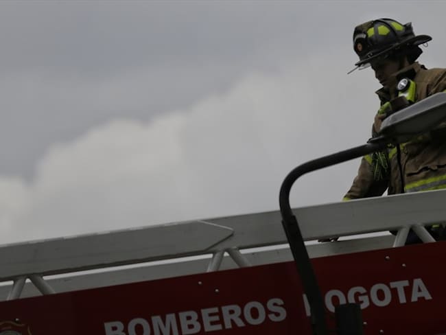 Bomberos Bogotá denuncian irregularidades en la dotación y maquinas extintoras