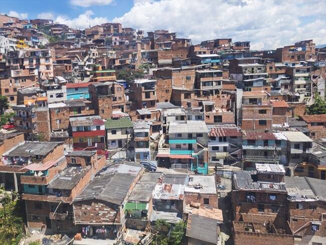 En el tablero de Sigue La W le explicamos cómo la falta de vivienda y condiciones dignas para vivir en el país son el reflejo de la inequidad. . Foto: Getty Images