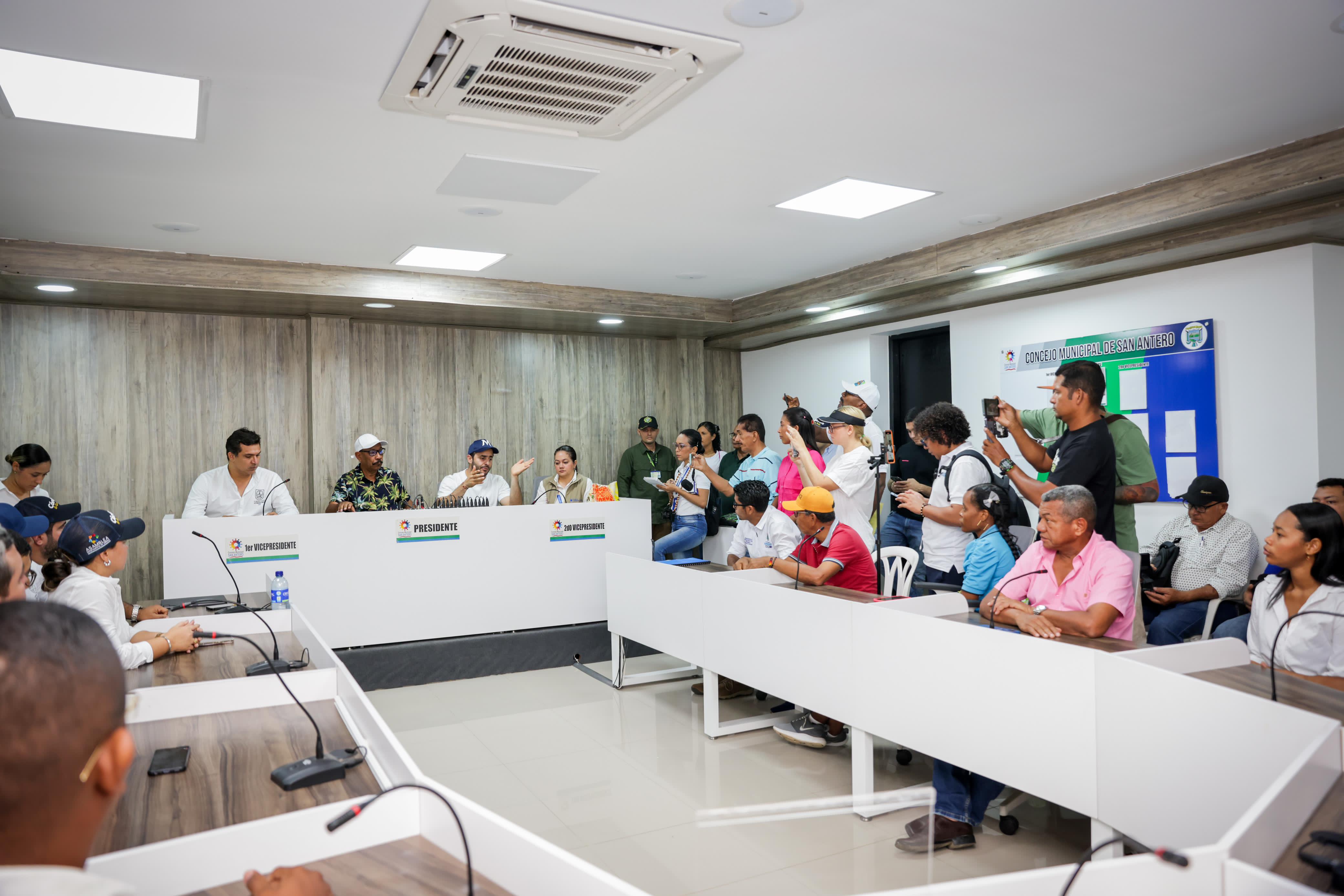 Mesa técnica en San Antero, Córdoba. Foto: prensa Gobernación de Córdoba.