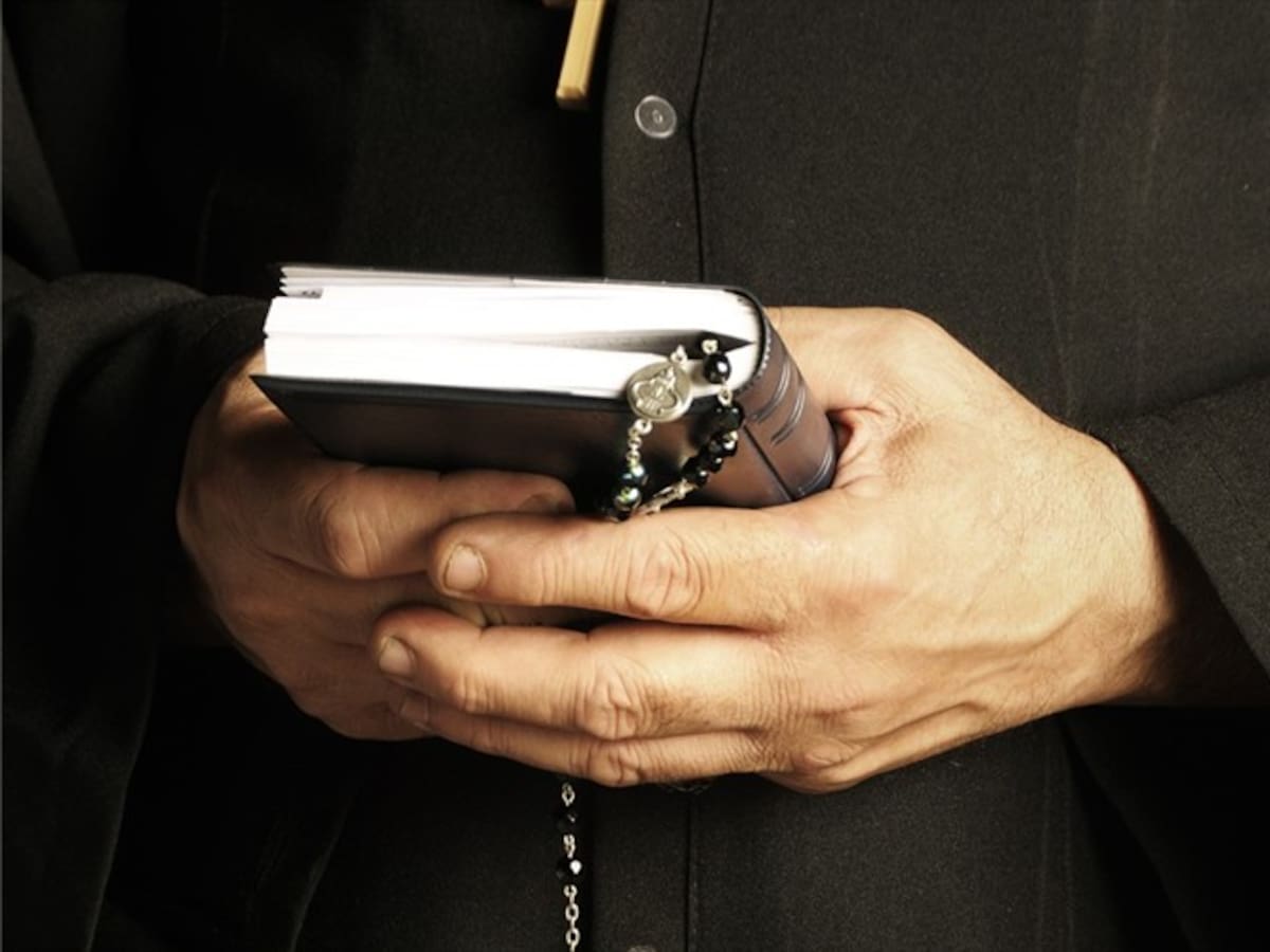 El celibato es anacrónico y debe ser cambiado: Florentina Camartin