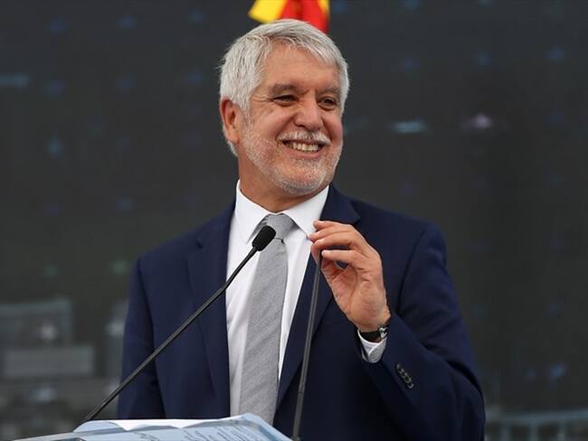 Por tuits de Diosdado Cabello, Peñalosa dice que Venezuela está detrás del terrorismo en el paro. Foto: Colprensa