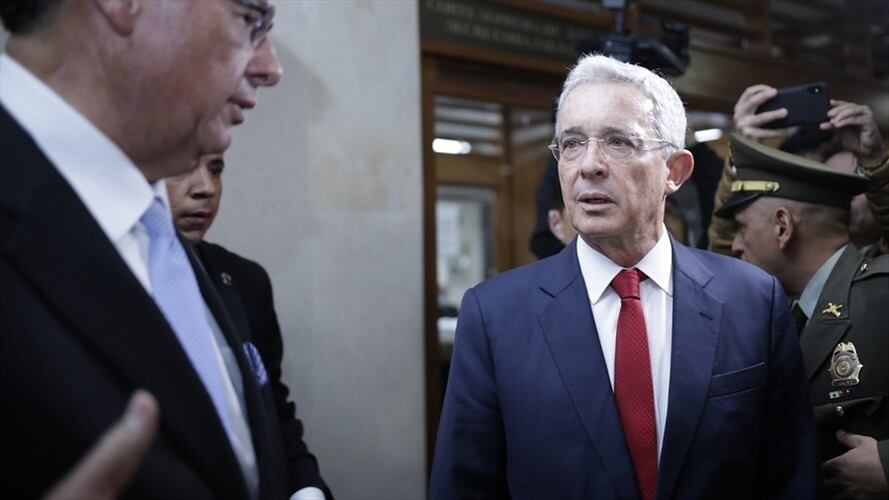 La nueva investigación preliminar en contra del expresidente Álvaro Uribe, ordenada por el magistrado Héctor Alarcón, podría terminar archivada. Foto: Colprensa