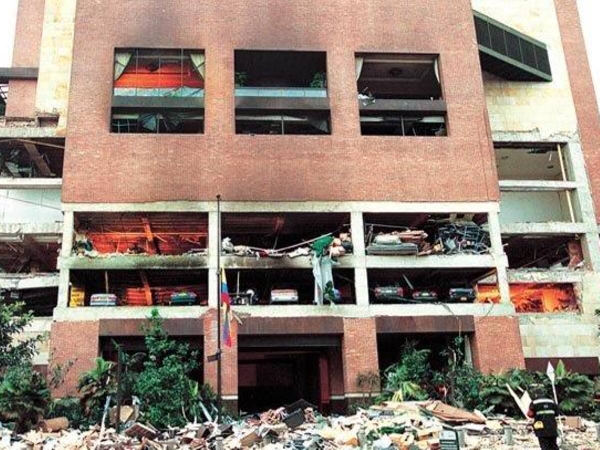 Arrancan versiones voluntarias sobre atentado al Club El Nogal y otros crímenes del Bloque Oriental