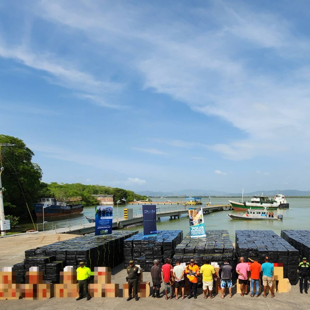 Incautan más de 1 millón de cajetillas de cigarrillos tras operación de la Armada