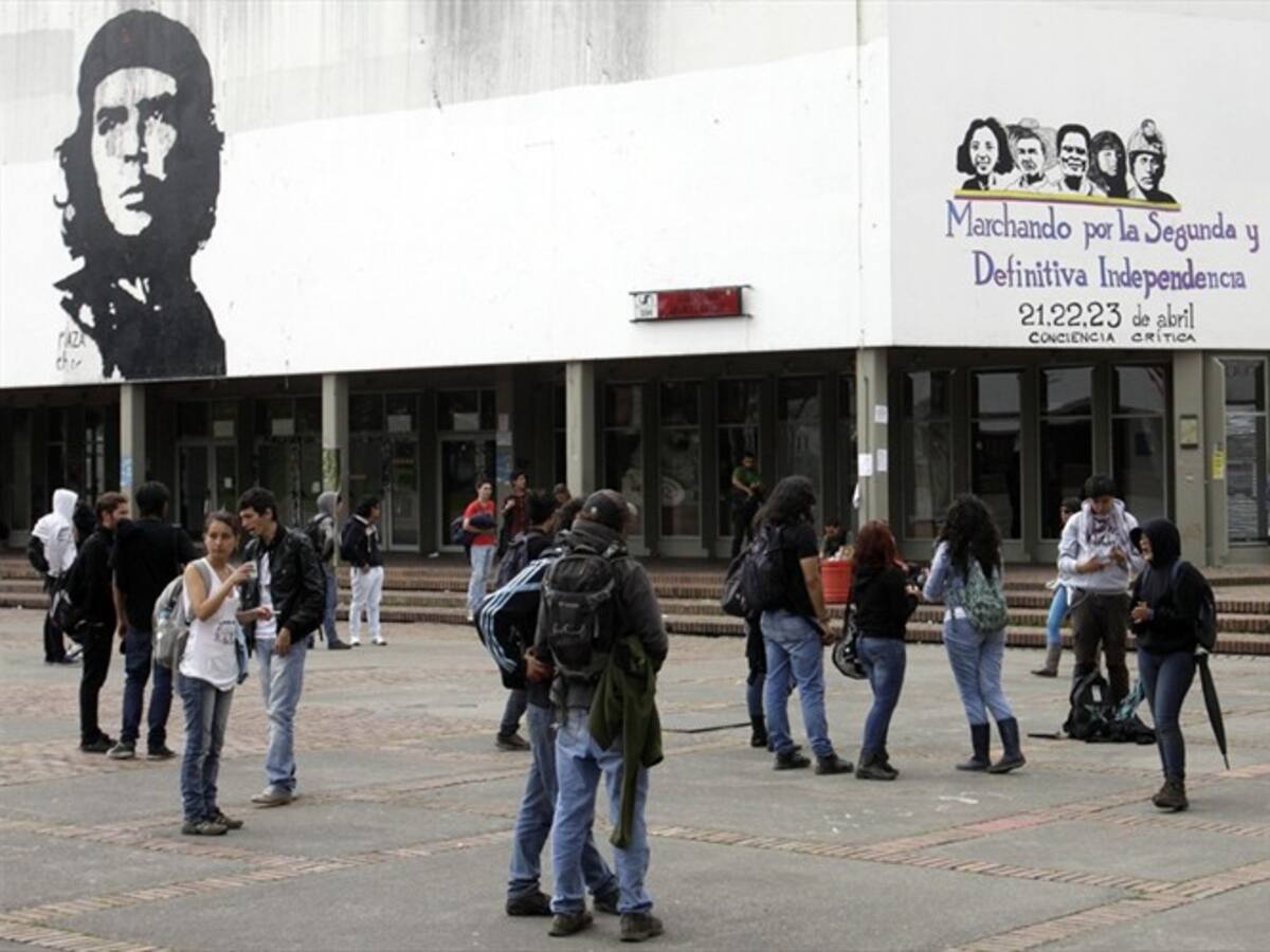 Denuncian discriminación en la elección de docente de filosofía en la Universidad Nacional