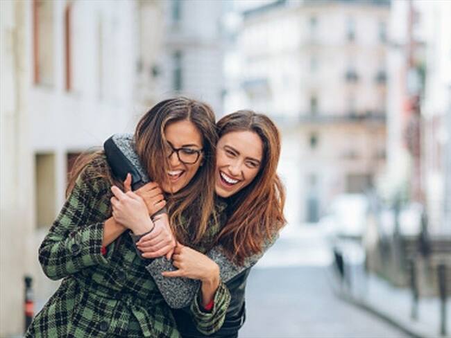 Los resultados también demostraron que tener una hermana mayor promueve la salud mental positiva y una mejor capacidad de comunicación.. Foto: Getty Images