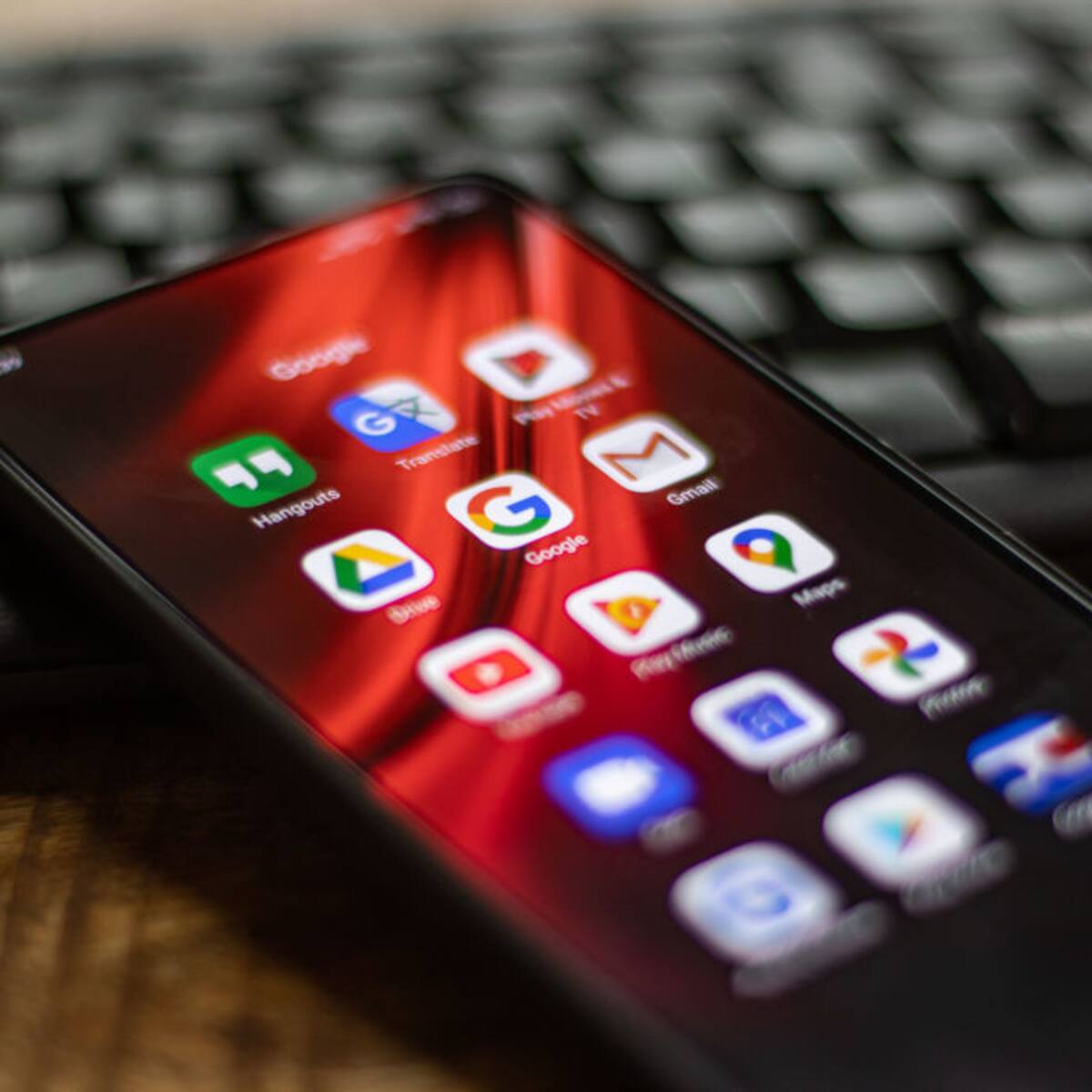 Corte tumba artículo que permitía a operadores celulares preseleccionar las apps gratis en planes