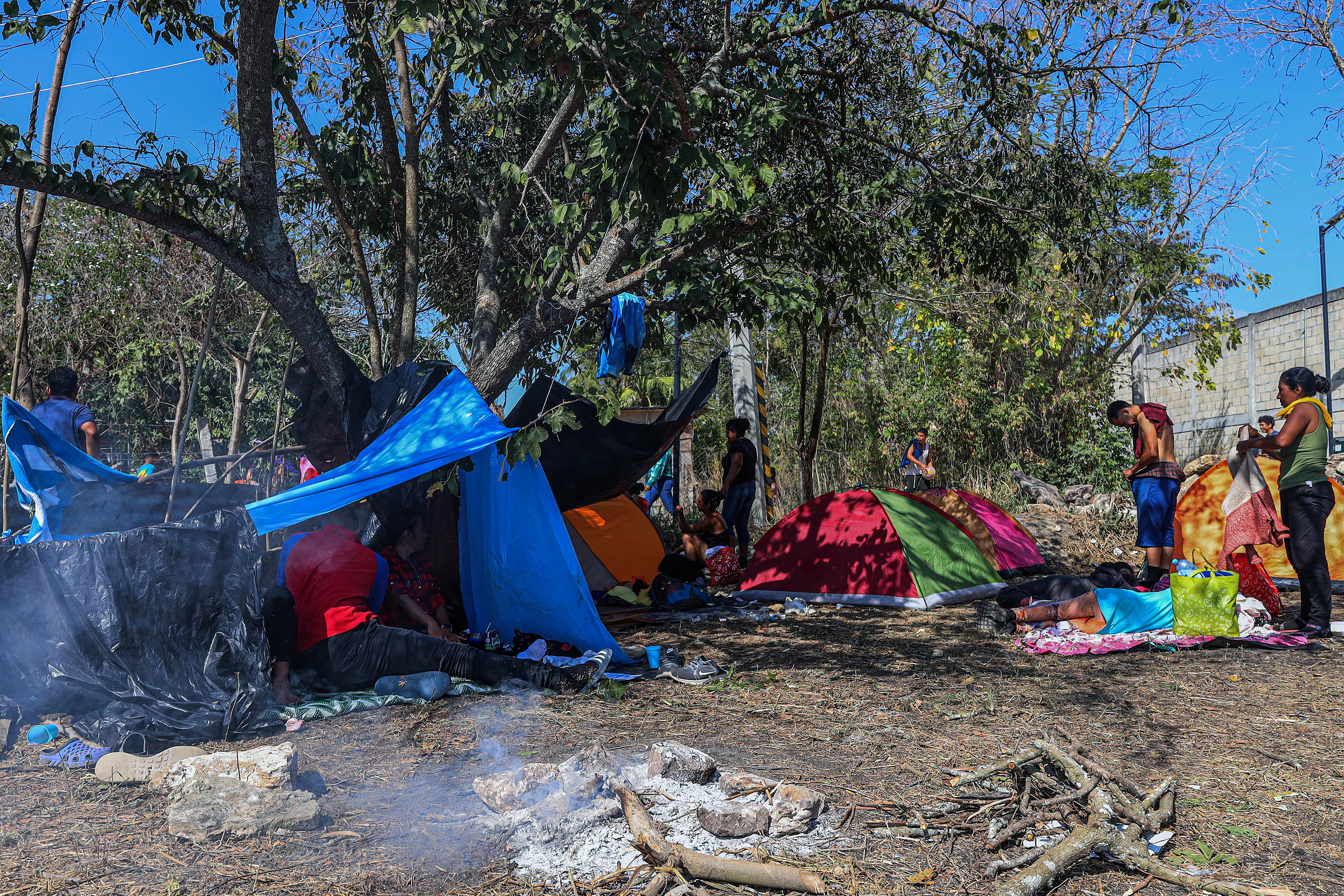 Migrantes mexicanos en campamento | Foto: EFE