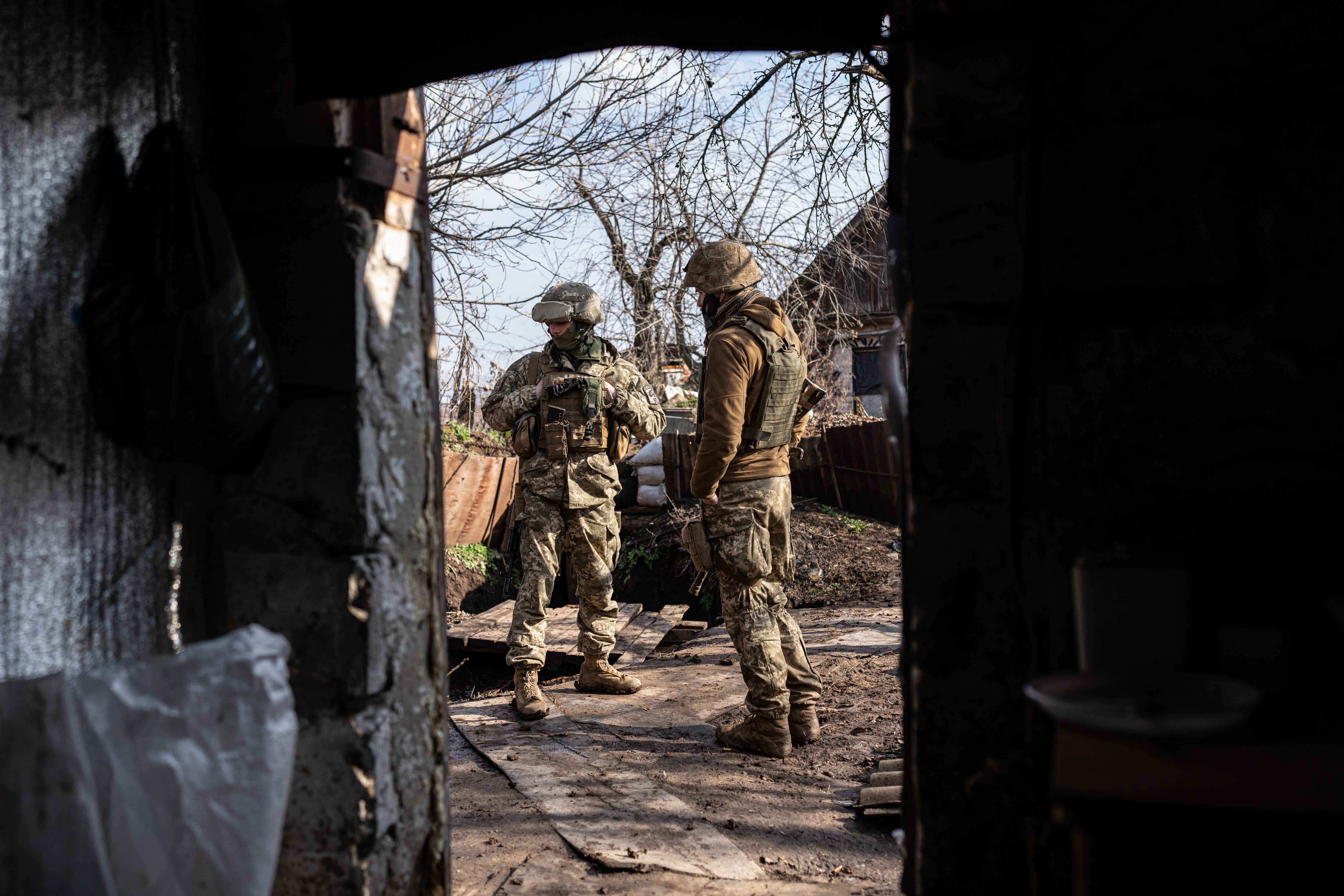 Soldados ucranianos en la zona de Donetsk. (Photo by Wolfgang Schwan/Anadolu Agency via Getty Images)