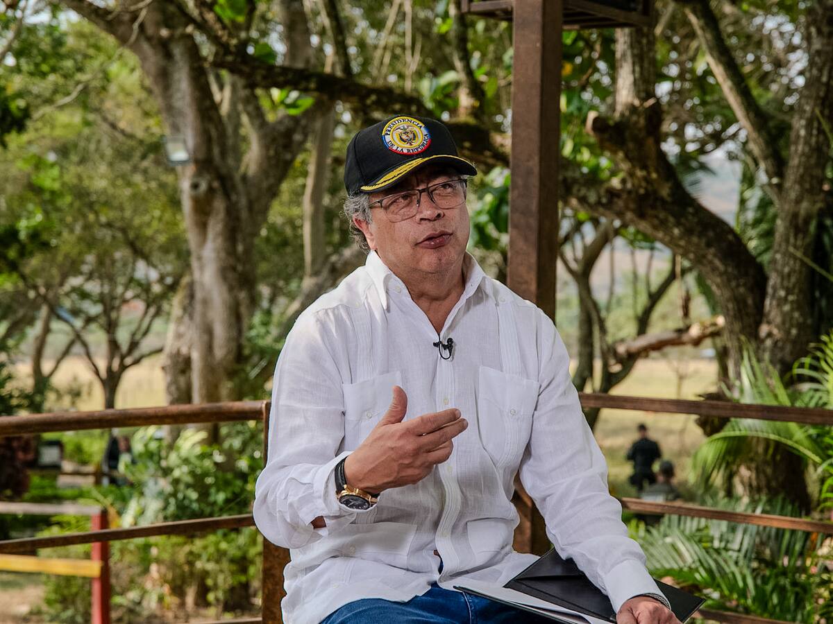 Senado insta a Petro a reconocer a Edmundo González como presidente de Venezuela