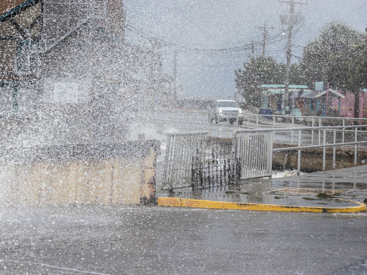 El huracán Helene se fortalece hasta casi la categoría 3 en su ruta a la Florida