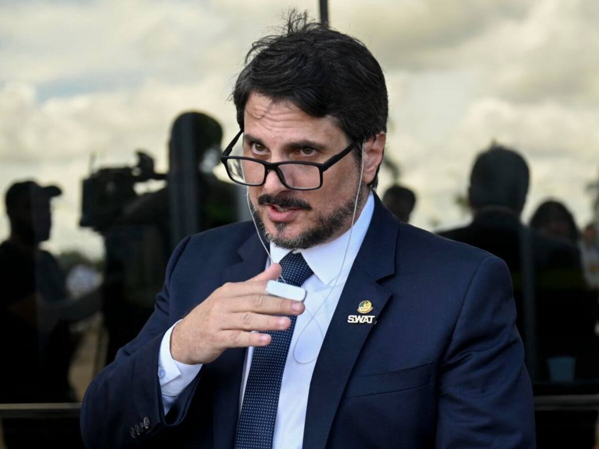 Senador de Brasil afirma que Bolsonaro trató de convencerlo para dar golpe de Estado