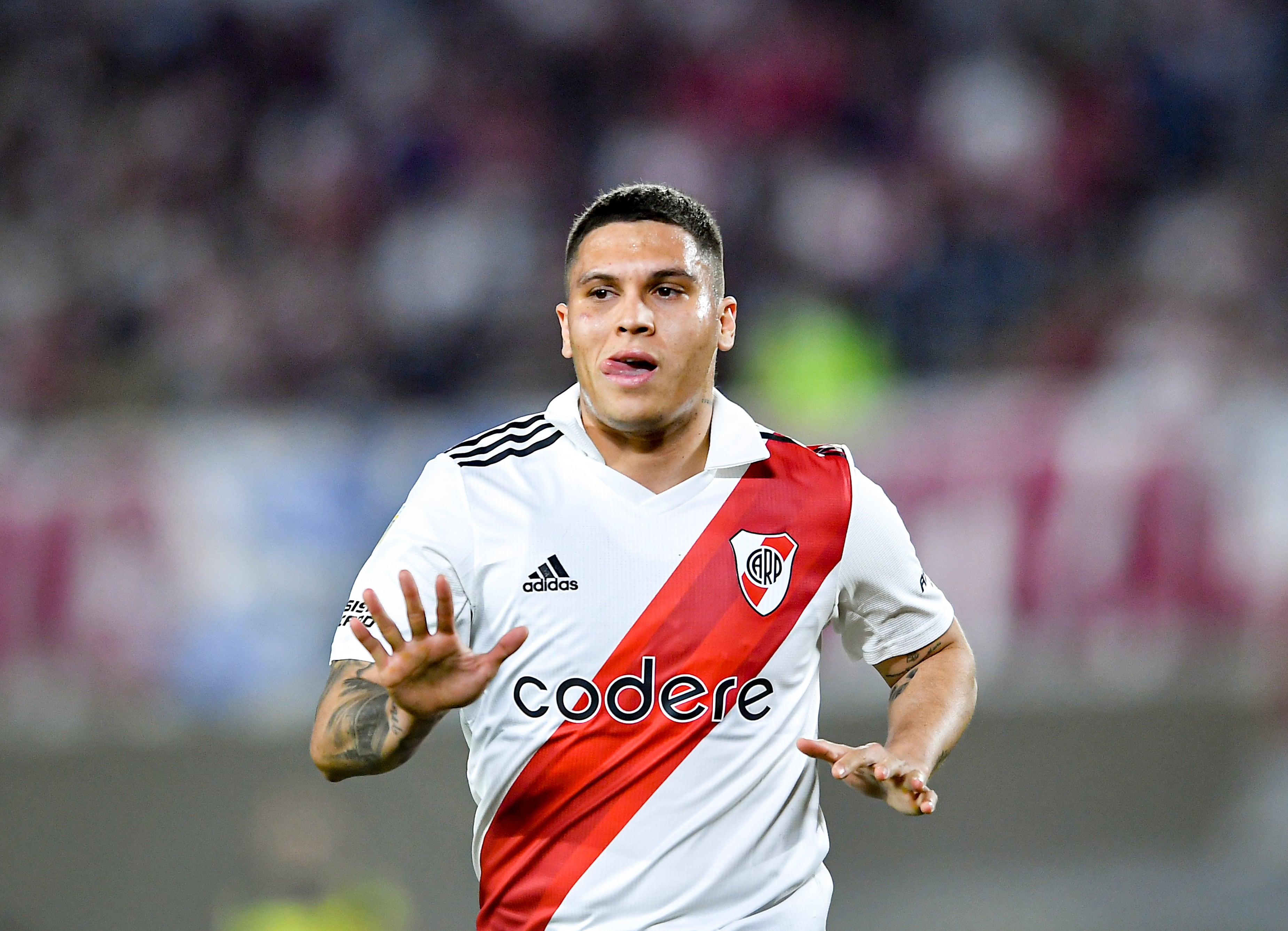 Juan Fernando Quintero, volante colombiano durante su segundo paso por River Plate. (Photo by Marcelo Endelli/Getty Images)