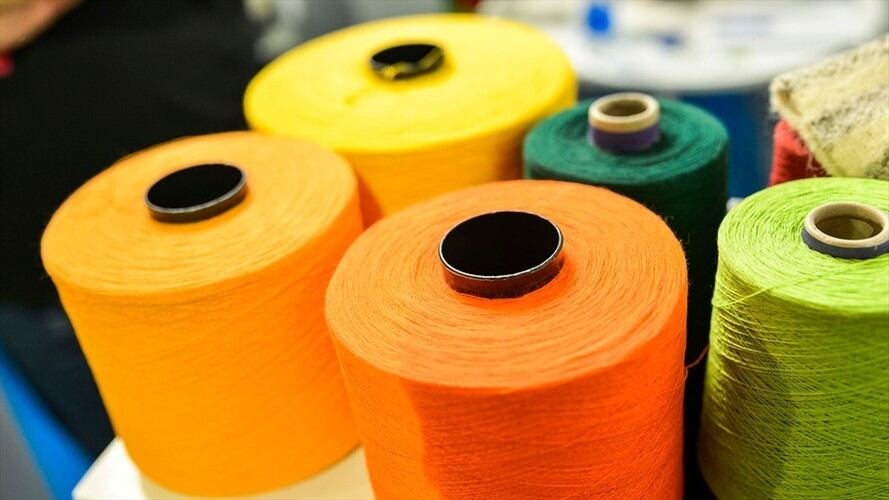 La medida busca proteger a la industria textil colombiana de las importaciones de países con condiciones precarias en el plano laboral y donde los salarios son más bajos. Foto: Colprensa