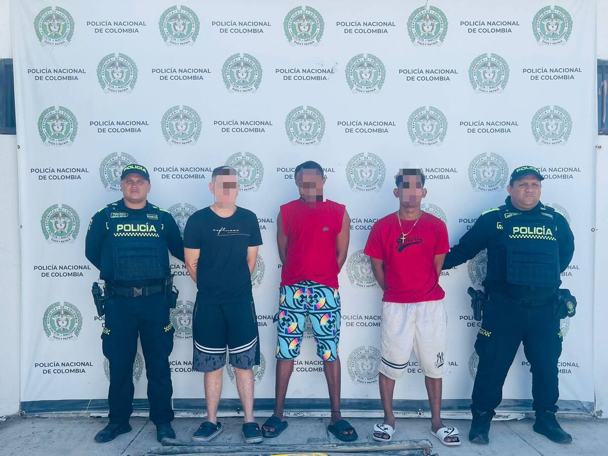 Capturados tres hombres que hurtaban 27 tubos de cobre en Santa Marta