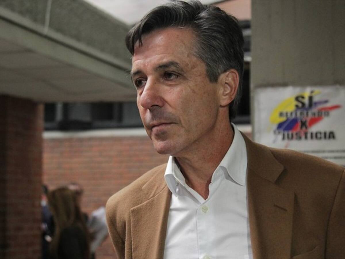 Condenan a intermediario que entregó dineros a Roberto Prieto para soborno