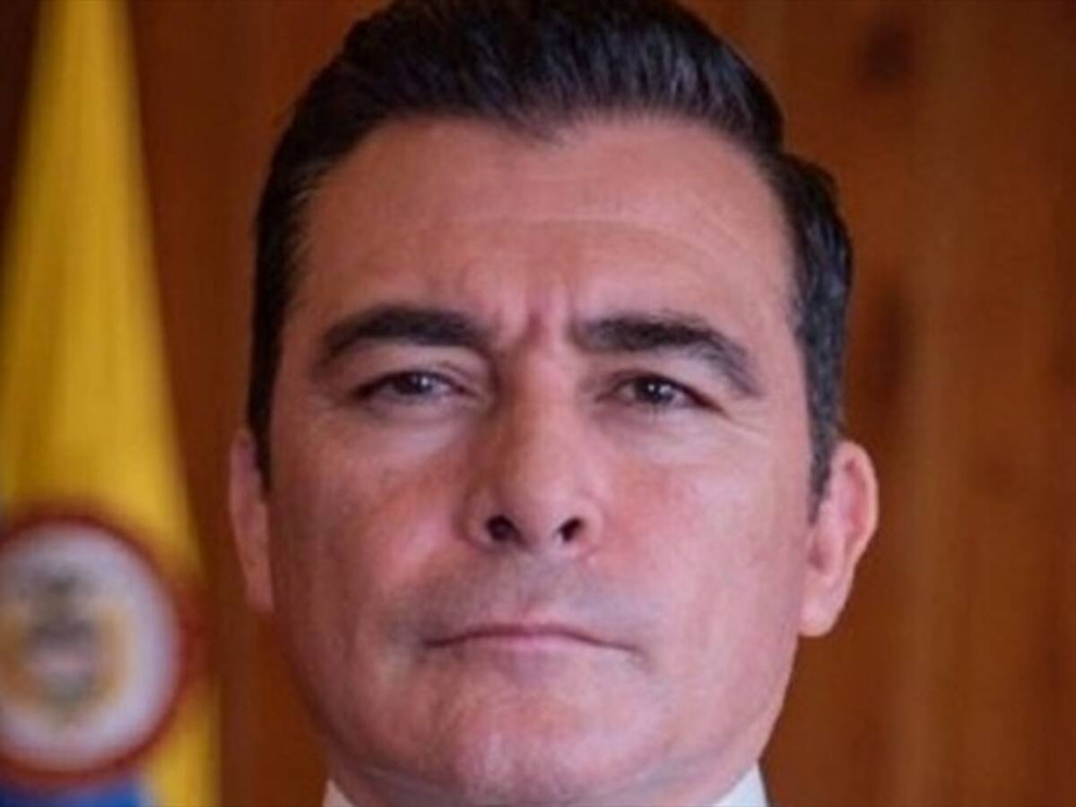 Desde el uribismo piden la renuncia del magistrado César Reyes