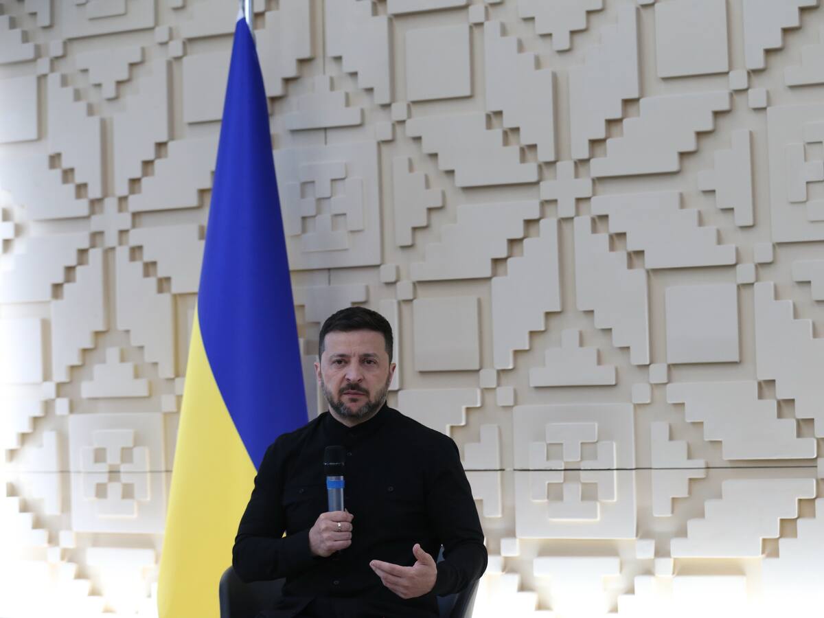 Zelenski advirtió de nuevas ofensivas rusas y ordenó reforzar defensas aéreas