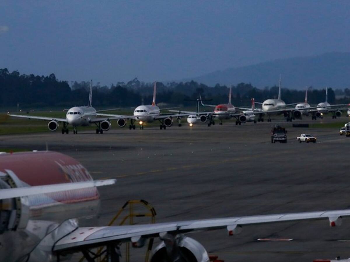 Sindicatos de Aerocivil piden a trabajadores no hacer trabajos suplementarios