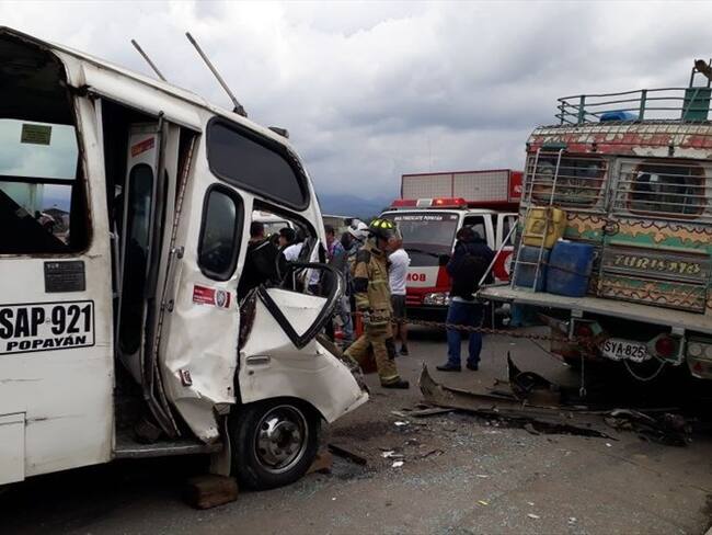 Cuatro heridos tras accidente en la Variante Sur en Popayán. Foto: Bomberos Popayán