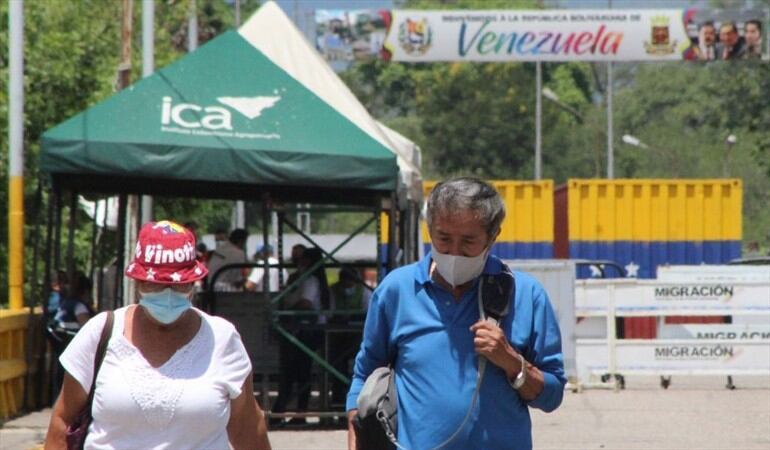 Este 4 de octubre de 2021, el gobierno colombiano anunció la reapertura de la frontera con Venezuela en Cúcuta, con fines comerciales. Foto: Getty Images / Anadolu Agency / Colaborador