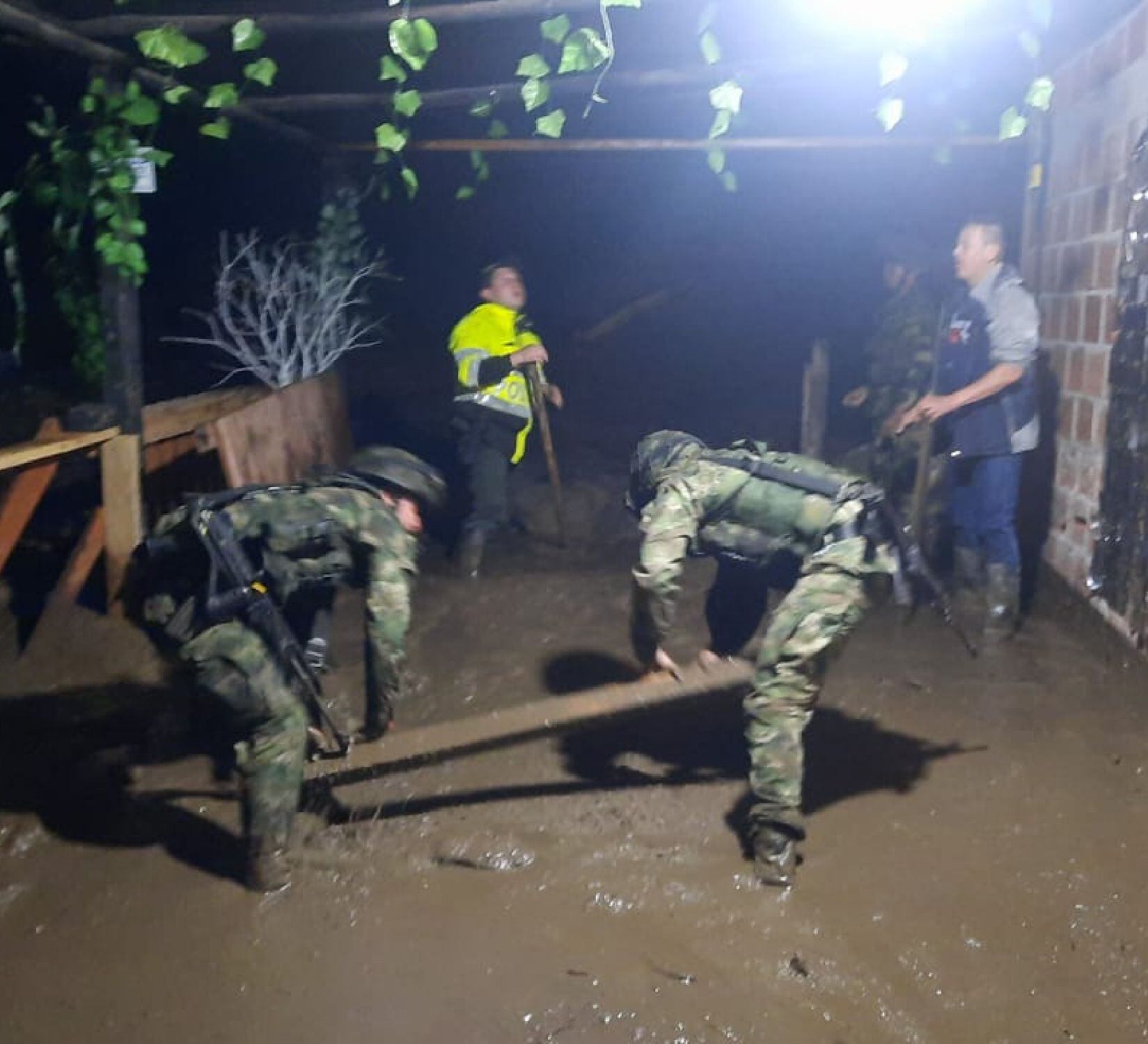 Avalancha en Santa Bárbara, Santander. Foto: Cortesía del Ejército