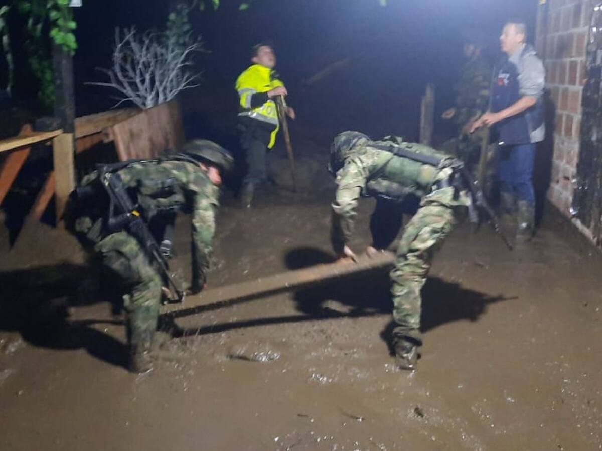 Avalancha en Santa Bárbara, Santander: evacuaron a 70 familias tras riesgo latente por lluvias