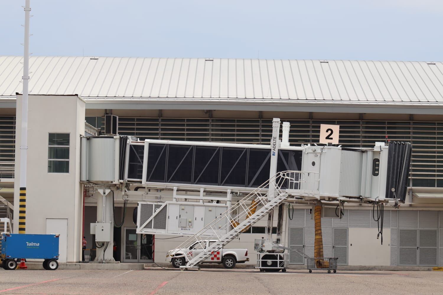 Foto: Puente de abordaje número 2/ Aeropuertos de Oriente.