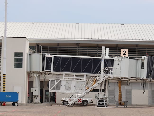 Foto: Puente de abordaje número 2/ Aeropuertos de Oriente.