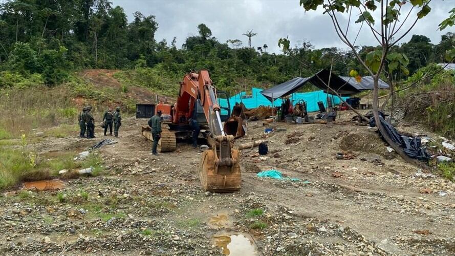 Frente de minería ilegal que estaba devorando selva virgen en Chocó.. Foto: Fiscalía General de la Nación