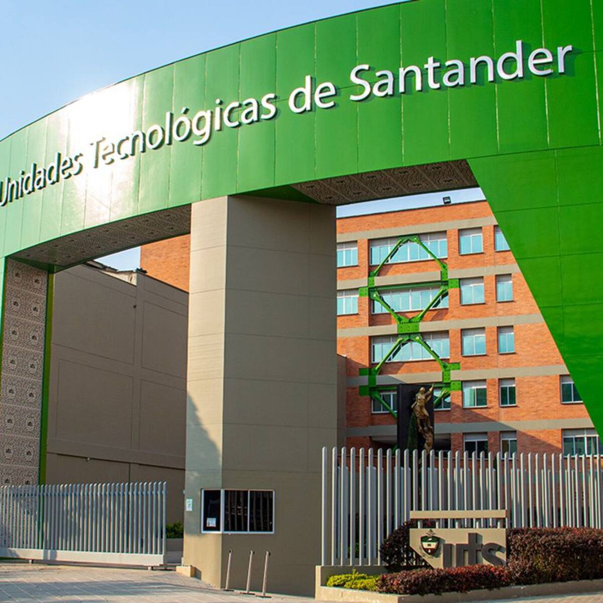 Unidades Tecnológicas de Santander recibió acreditación de alta calidad del MinEducación