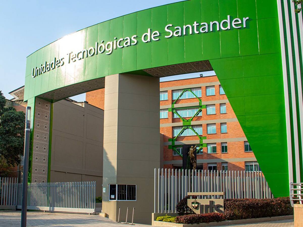 Unidades Tecnológicas de Santander recibió acreditación de alta calidad del MinEducación