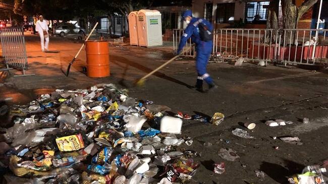 Los encargados del relleno sanitario en Valle indicaron que no pueden recibir los residuos por falta de capacidad. Crece la preocupación por una "inminente" emergencia sanitaria.. Foto: Colprensa
