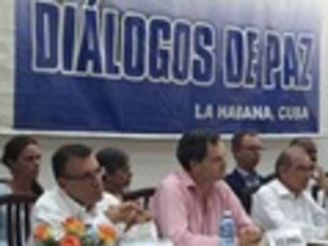 Las delegaciones del Gobierno Nacional y las Farc dieron a conocer los acuerdos alcanzados en el marco del proceso de paz. Foto: Colprensa.