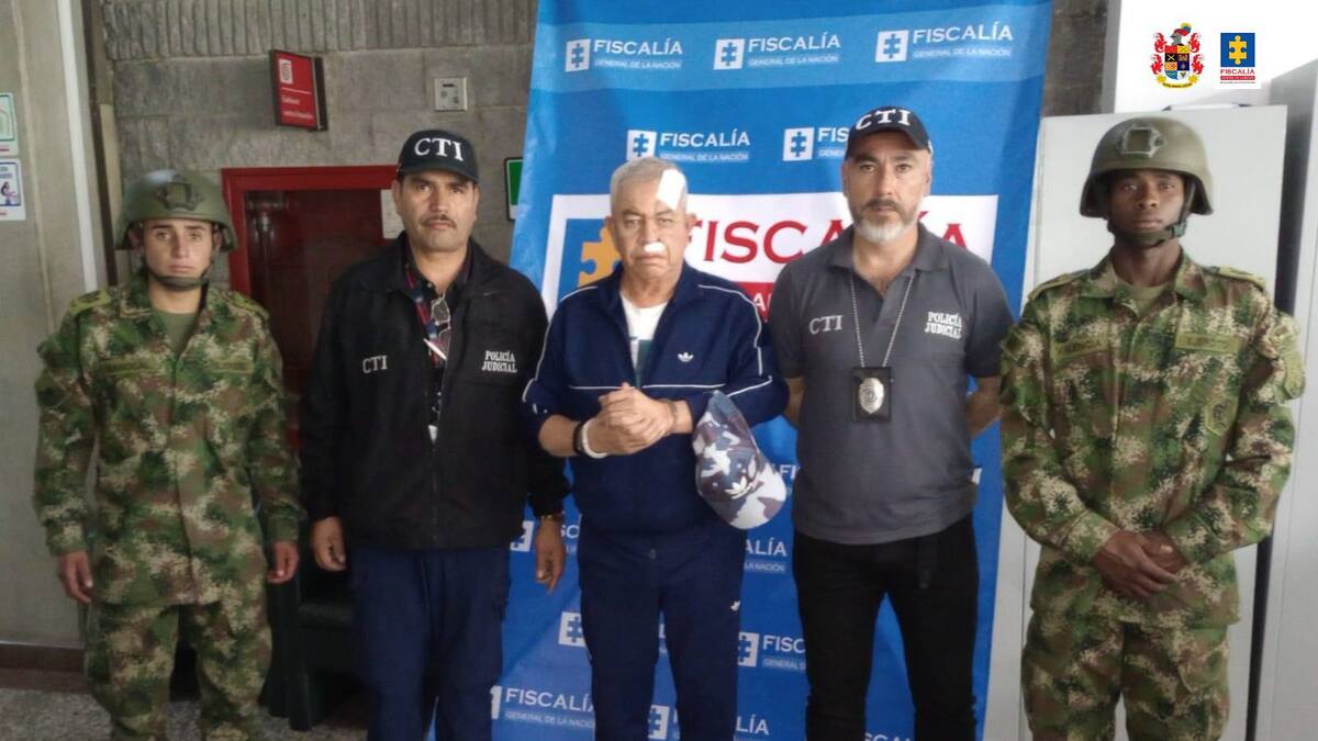 Armada responde a escándalo por contratos con alias ‘El Tío’