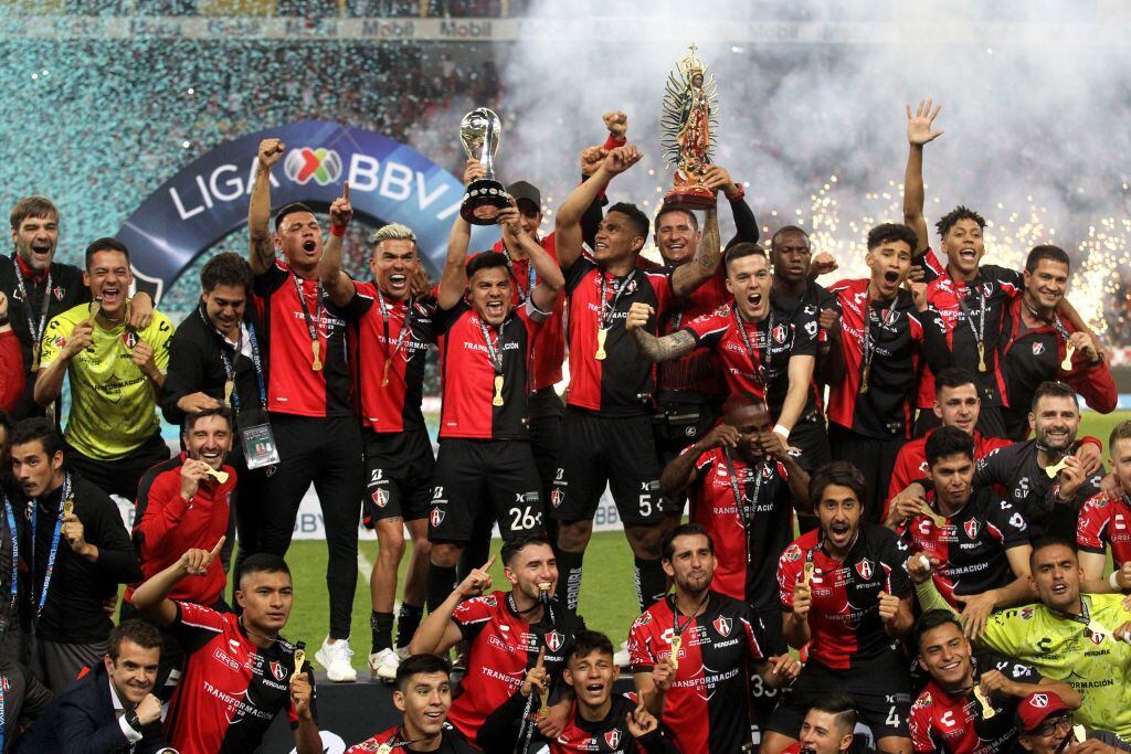 Los Rojinegros del Atlas conquistaron este domingo su primer título del fútbol mexicano en 70 años