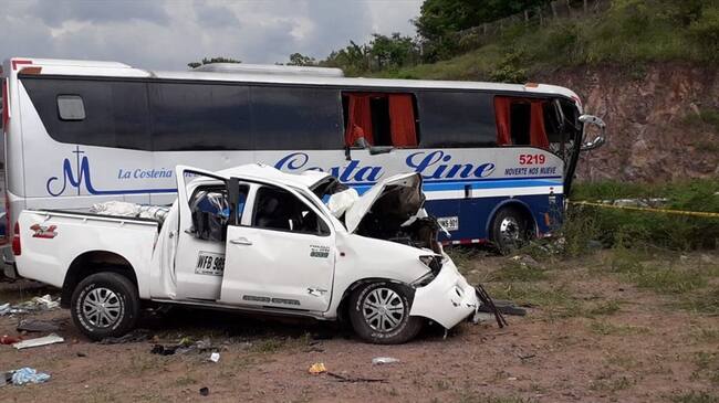 Choque en vía Valledupar-Santa Marta dejó cinco muertos. Foto: Cortesía Seguimiento.co