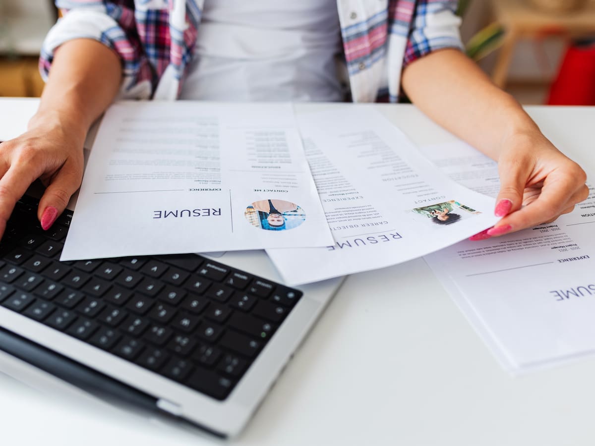 ¿Es legal tener dos contratos laborales al mismo tiempo? Esto dice el Código Sustantivo del Trabajo