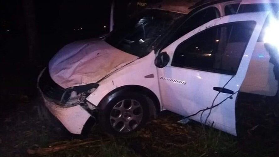 Un vehículo en el que se movilizaba se salió de la vía por causas que son investigadas. Foto: Cortesía