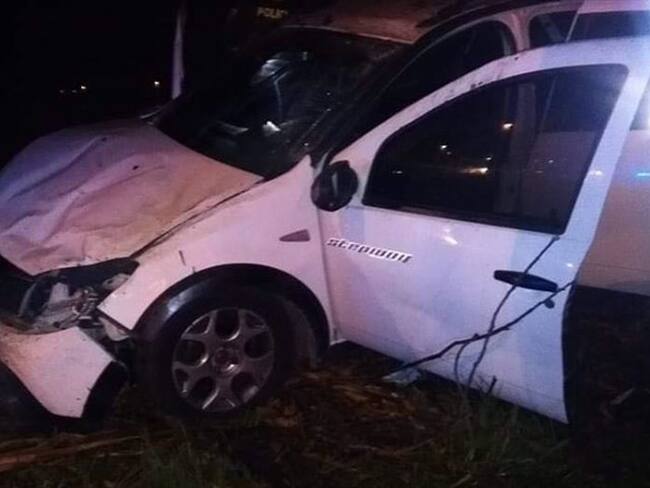 Un vehículo en el que se movilizaba se salió de la vía por causas que son investigadas. Foto: Cortesía