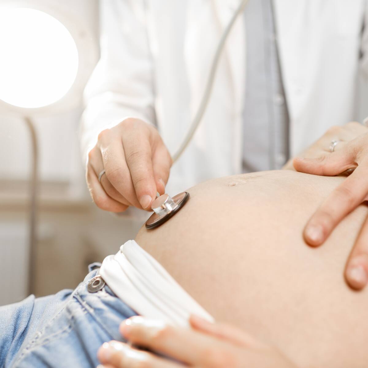 ¿Toda mujer que sea mamá experimentará depresión posparto? Psicóloga responde