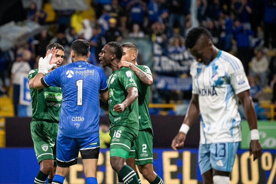 Millonarios se estrenó con derrota ante La Equidad en la Liga 2025-II. Foto: Santiago Arias/ Colprensa.