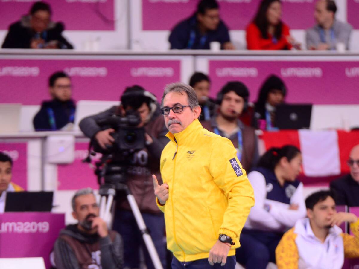 Brasileño Rizola dejó de ser el técnico de selecciones colombianas femeninas de voleibol