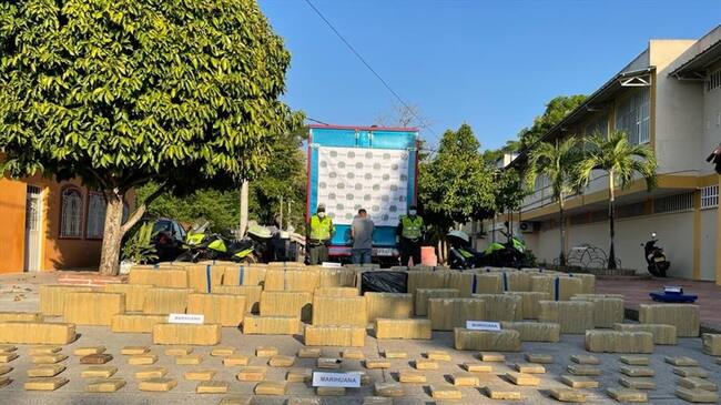 El conductor del camión fue capturado.. Foto: Policía Magdalena Medio